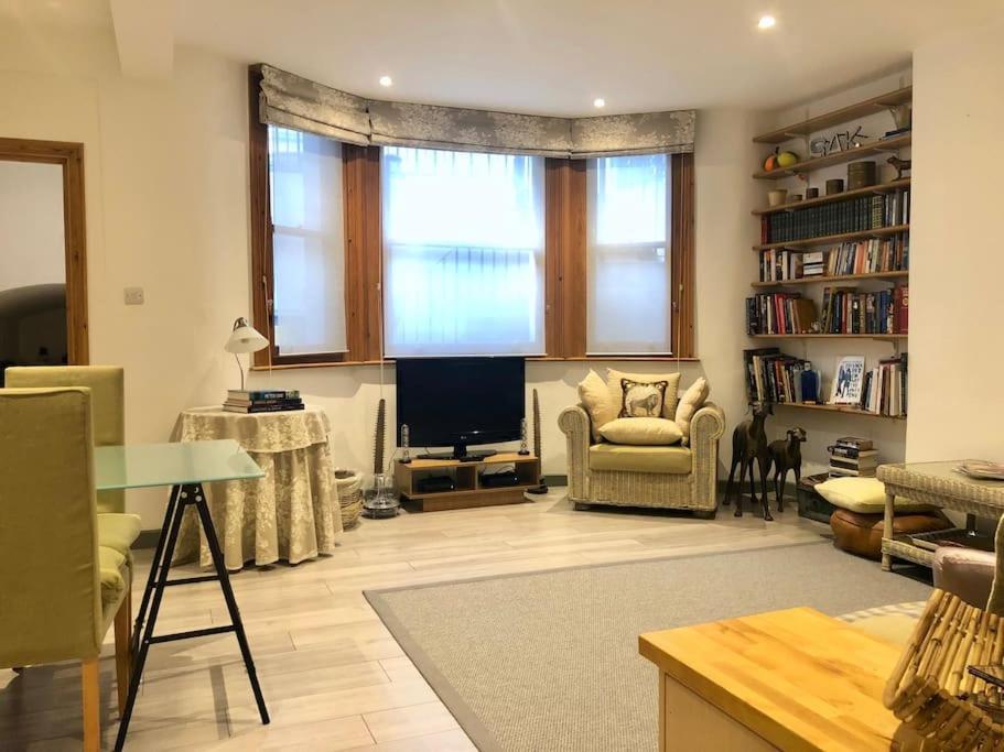 Quiet Kensington Flat Ideal For Central London Exteriör bild